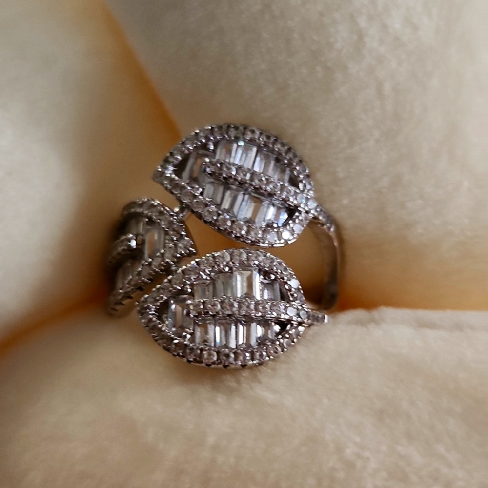 Silver 925 ring with circonium